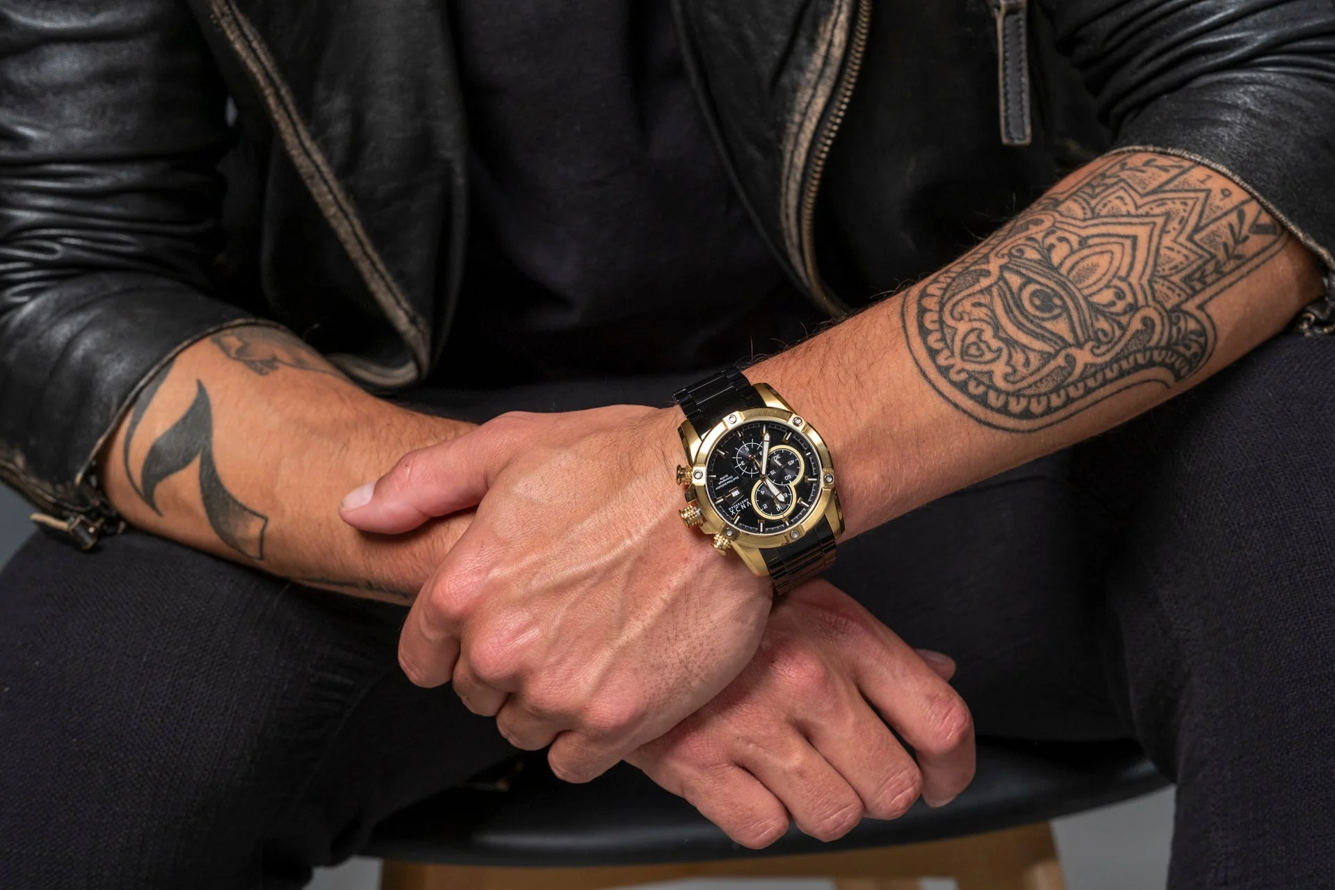 VNDX Young Rebel Big Boy Staal Men's Watch 2003-MD33047-B1 - Image 3