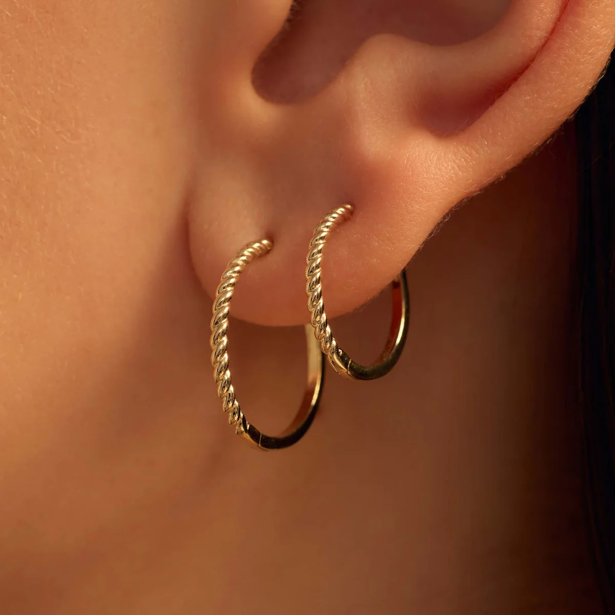 Beloro Jewels Della Spiga Giana 9 karat gold hoop earrings BO360093 - Image 4