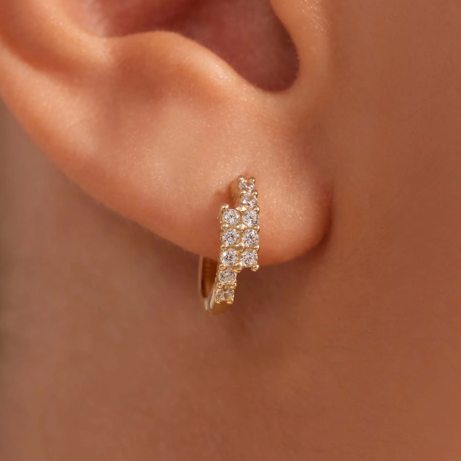 Beloro Jewels Monte Napoleone Joley 9 karat gold hoop earrings with zirconia stones (9,7 mm) BO360117 - Image 2