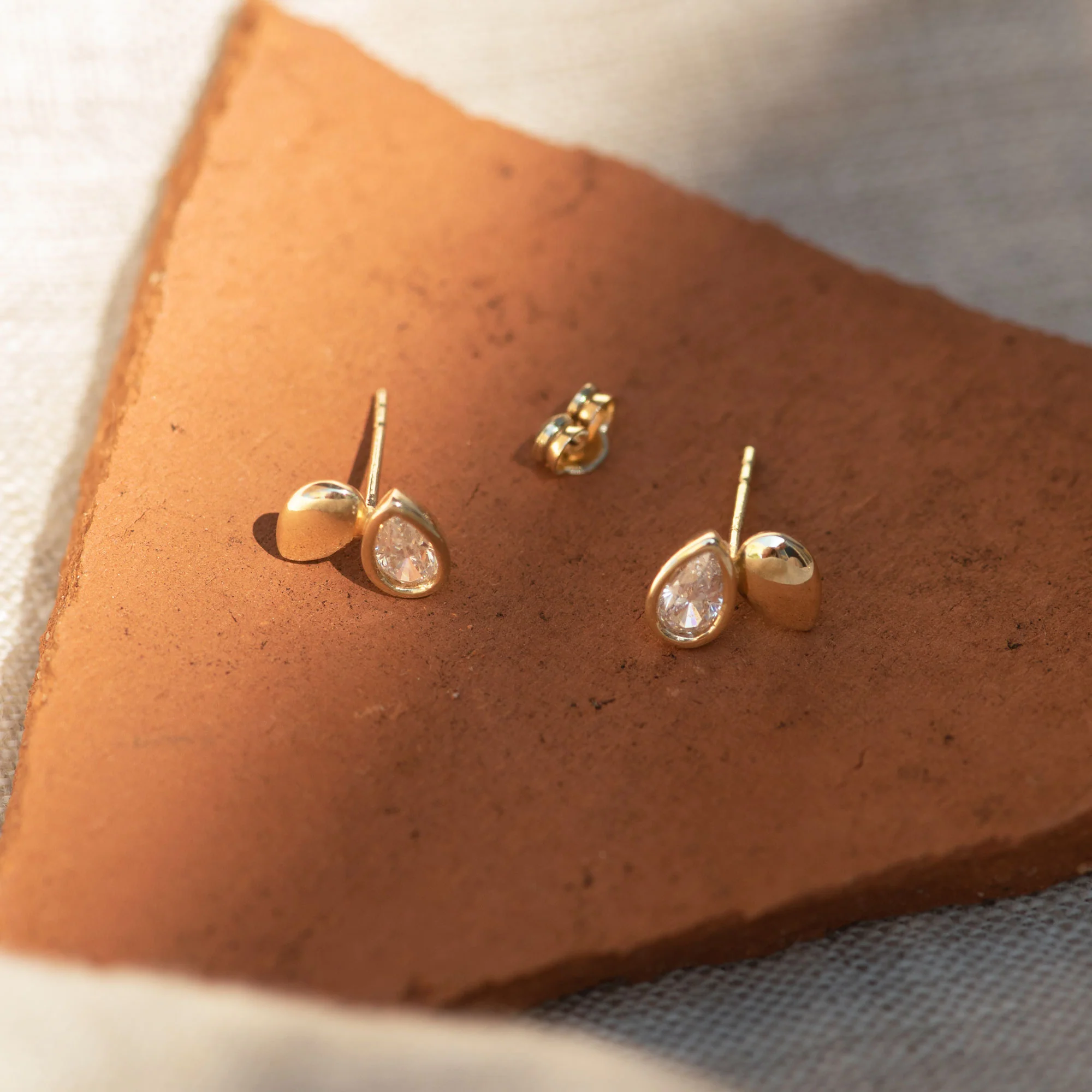 Beloro Jewels Monte Napoleone Natalia 9 carat gold Ear Studs BO360019 - Image 6
