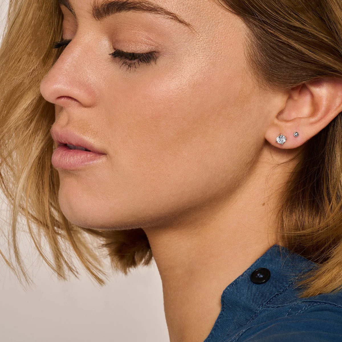 Blush White gold Ear Stud 7120WGO - Image 2