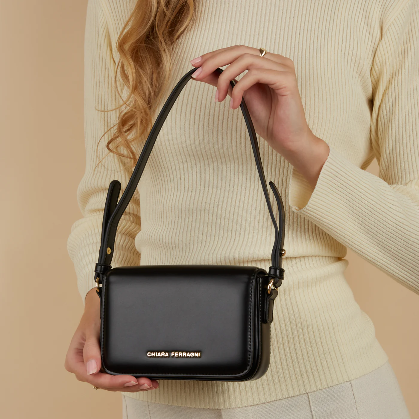 Chiara Ferragni Black Crossbody Bag 75SB4BK2-ZS959-899 - Image 3