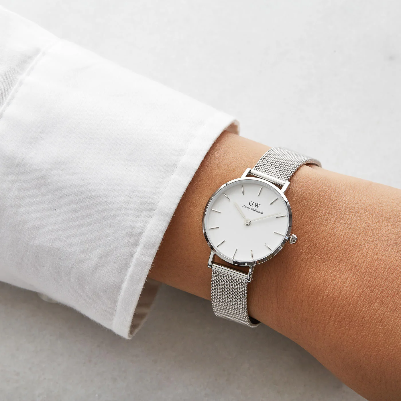 Daniel Wellington Petite Silver Watch DW00100220 - Image 2
