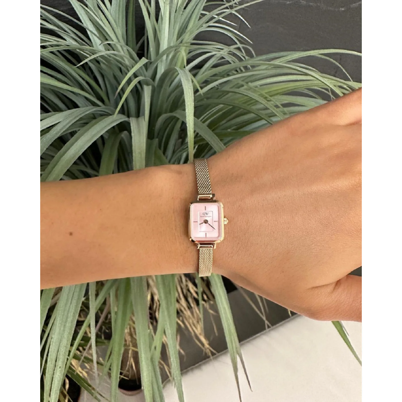 Daniel Wellington Quadro Gold Watch DW00100655 - Image 3