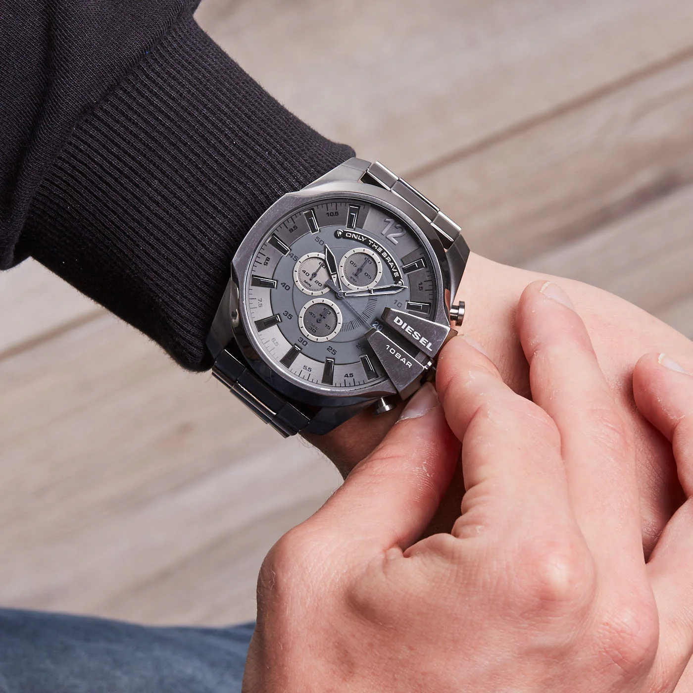 Diesel Mega Chief Grey Watch DZ4282 - Image 2