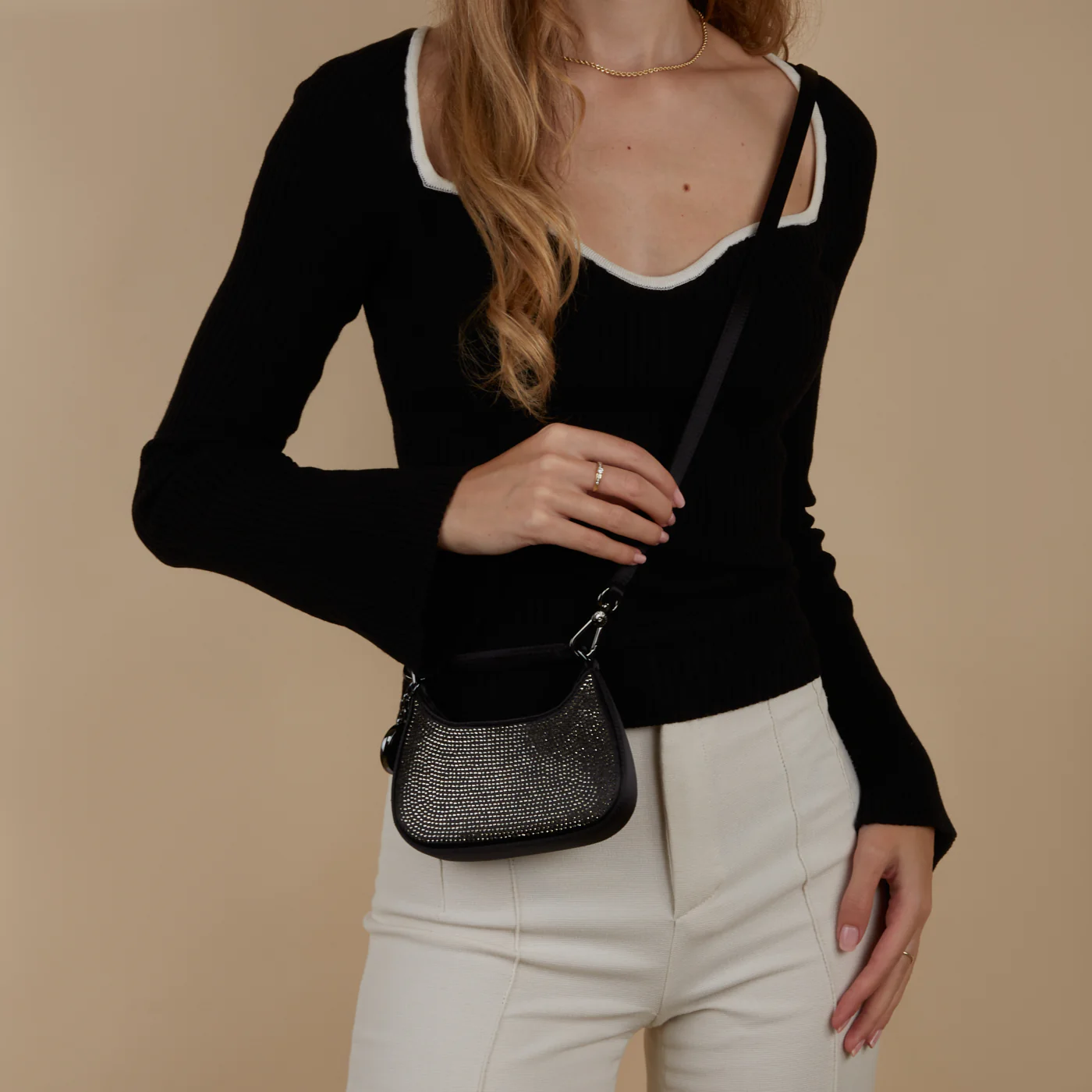 Emporio Armani Black Handbag Y3H325-YWF2X-80001 - Image 2