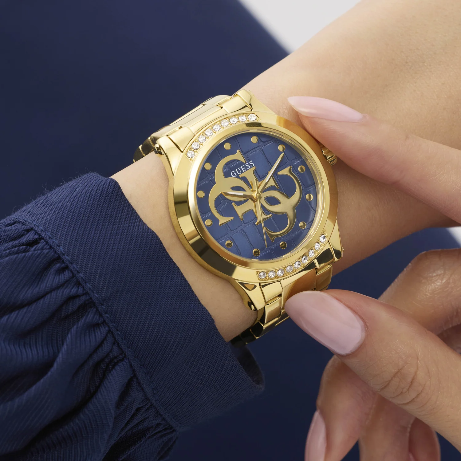 Guess Annette Navy Women's Watch GW0861L6 - Image 4