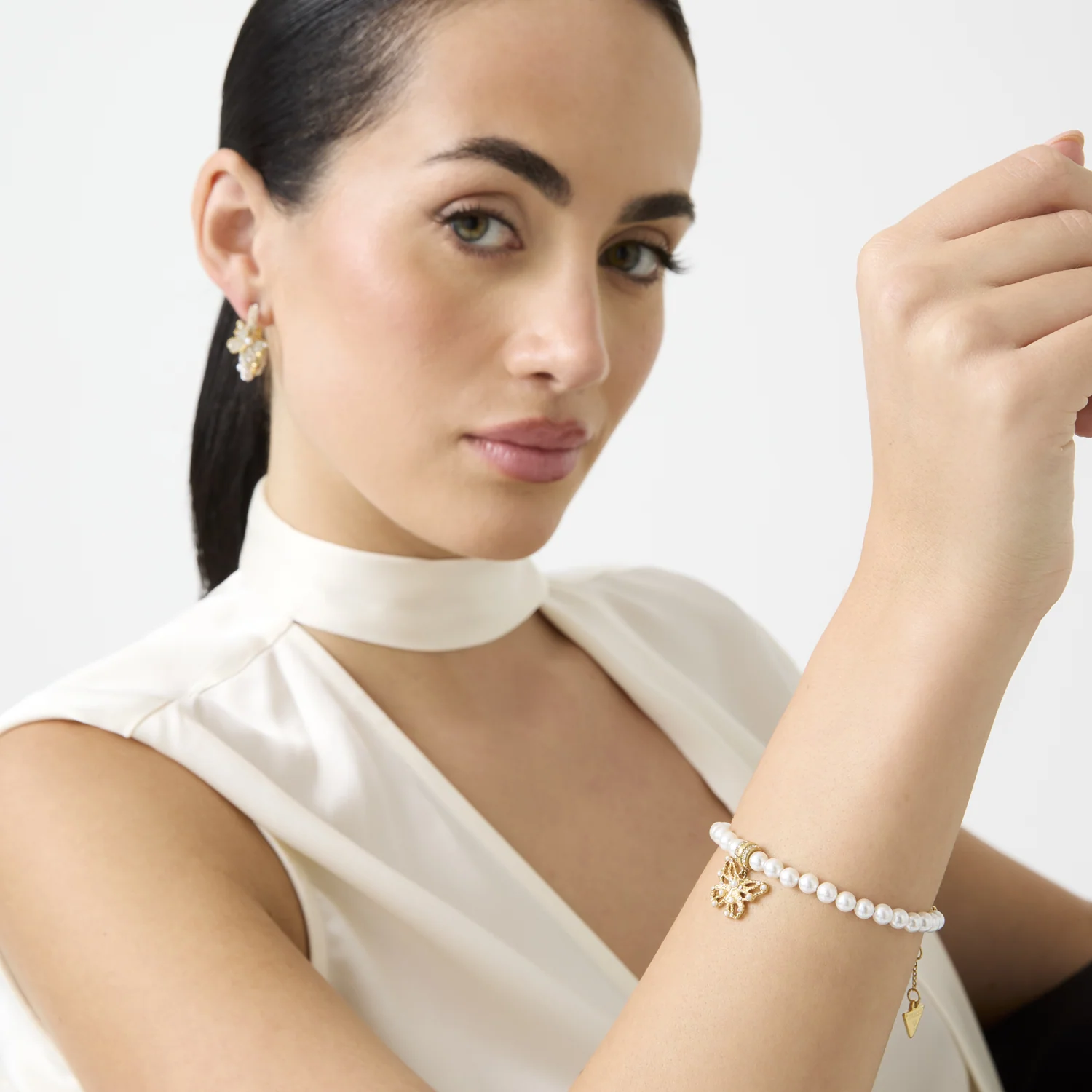 Guess Borboleta Gold-coloured Bracelet JUBB06124JWYGS - Image 2