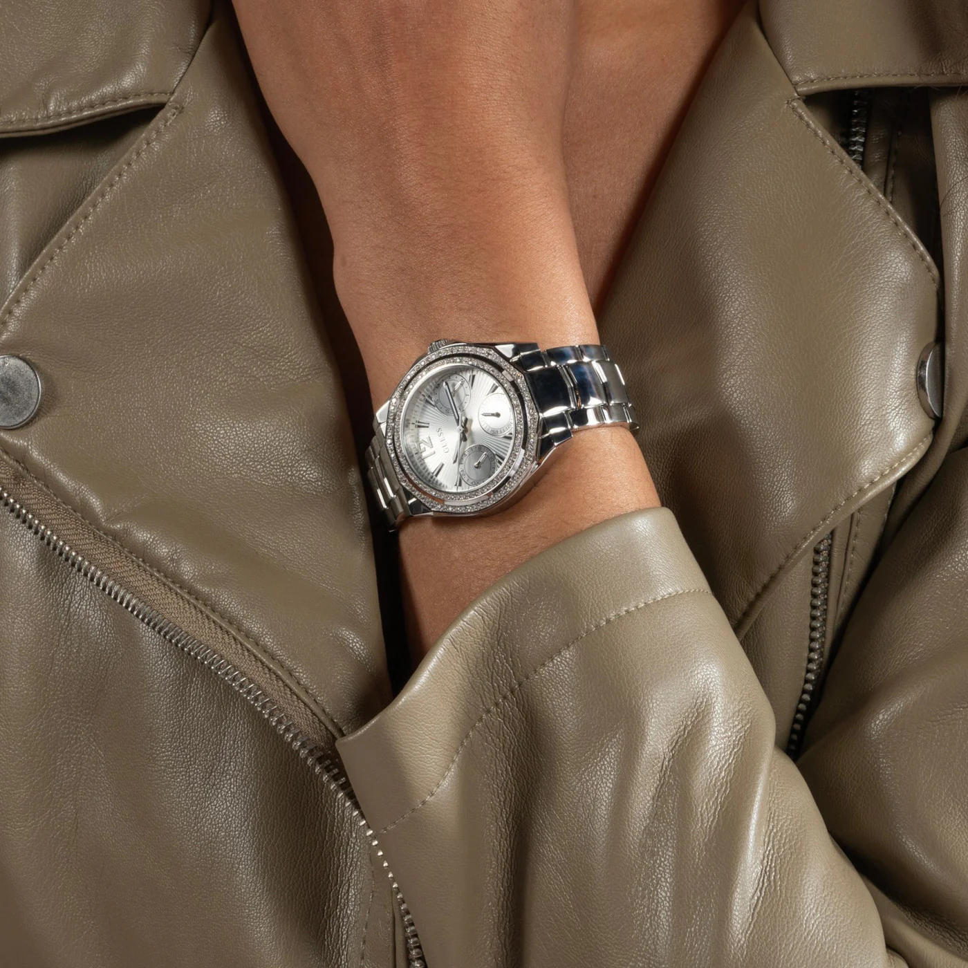 Guess Bryant Silver Watch GW0685L1 - Image 3