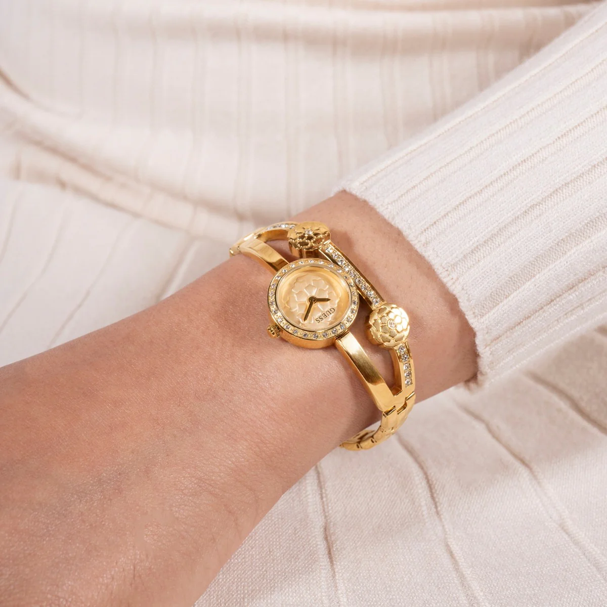 GUESS Chloe Women's Watch GW0756L2 - Image 4
