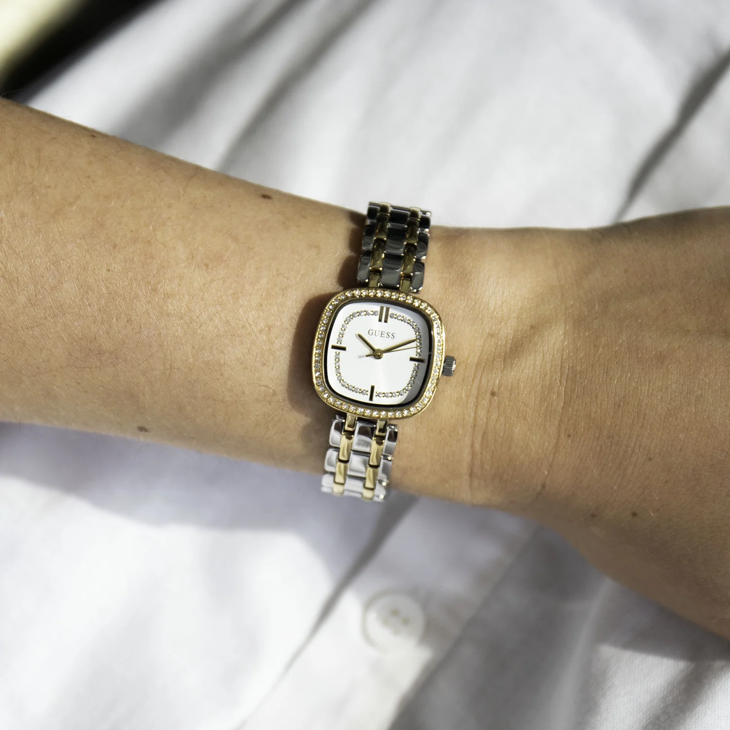 Guess Hazel Silver Women's Watch GW1018L3 - Image 2