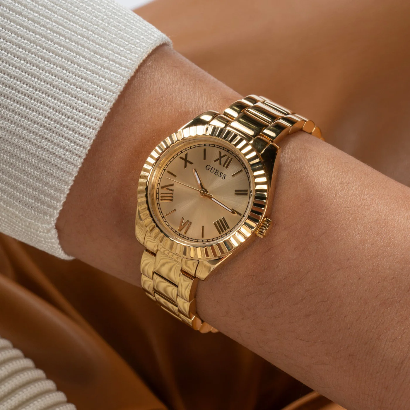Guess Mini Luna Gold Watch GW0687L2 - Image 2