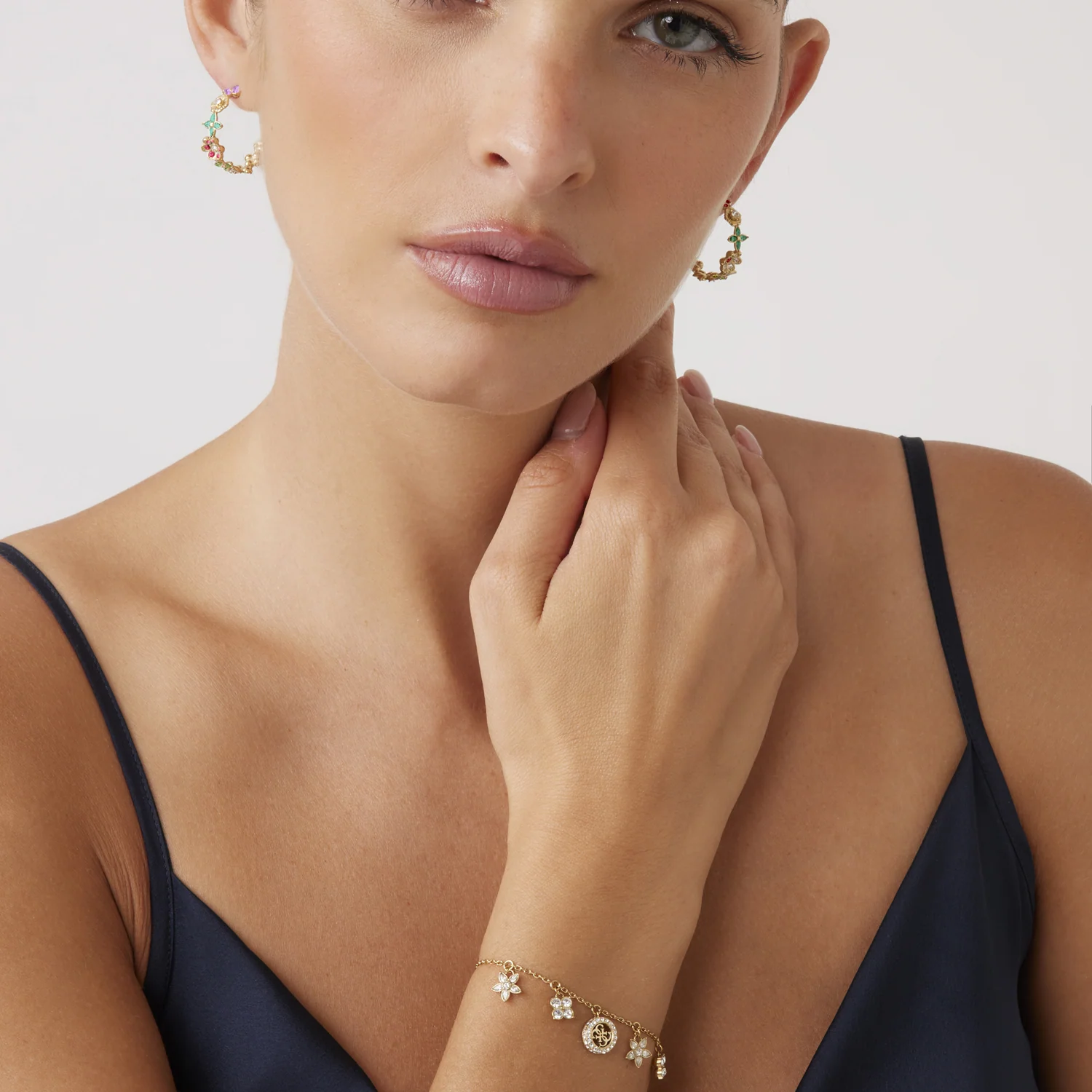 Guess Secret Garden Gold-coloured Bracelet JUBB06033JWYGL - Image 2