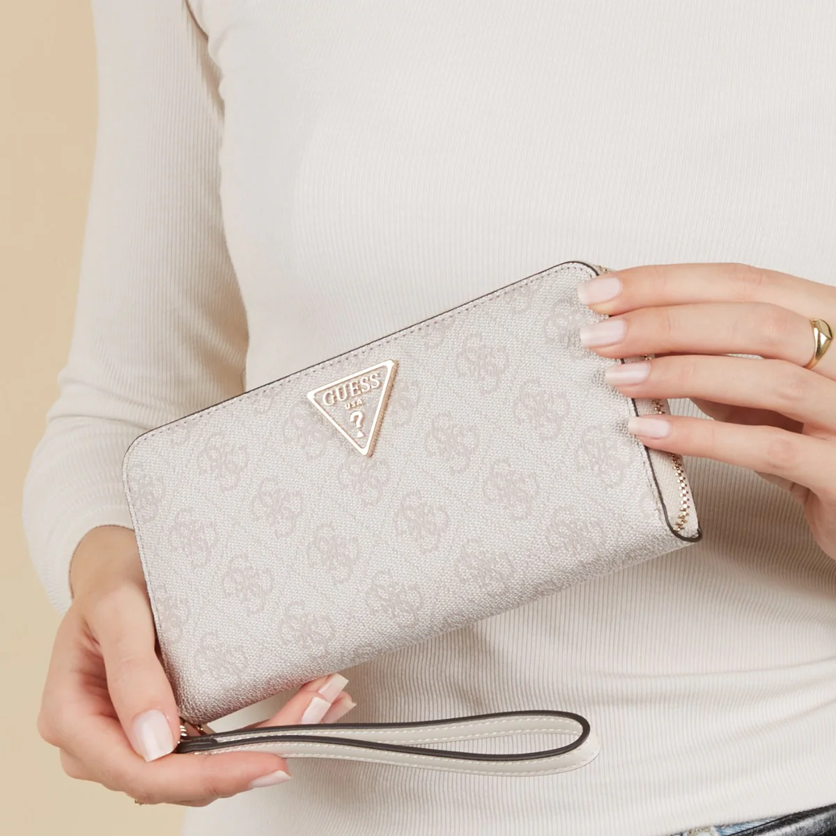 GUESS White Zip Wallet SWSD85-460-DVL - Image 2