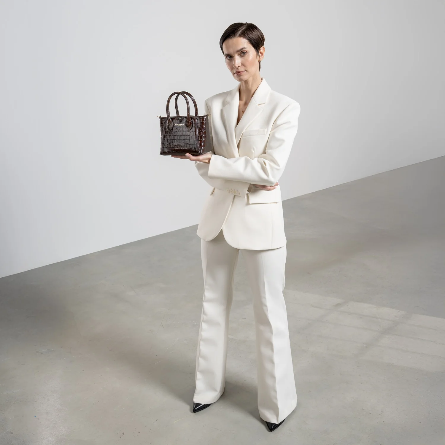 Isabel Bernard Honoré Cloe Mini Croco Brown Calfskin Leather Handbag IB21124-230 - Image 3