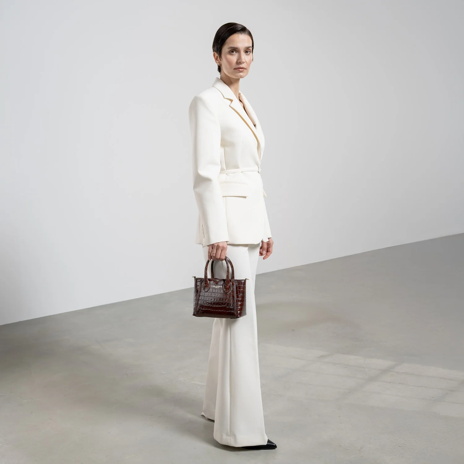 Isabel Bernard Honoré Cloe Mini Croco Brown Calfskin Leather Handbag IB21124-230 - Image 4