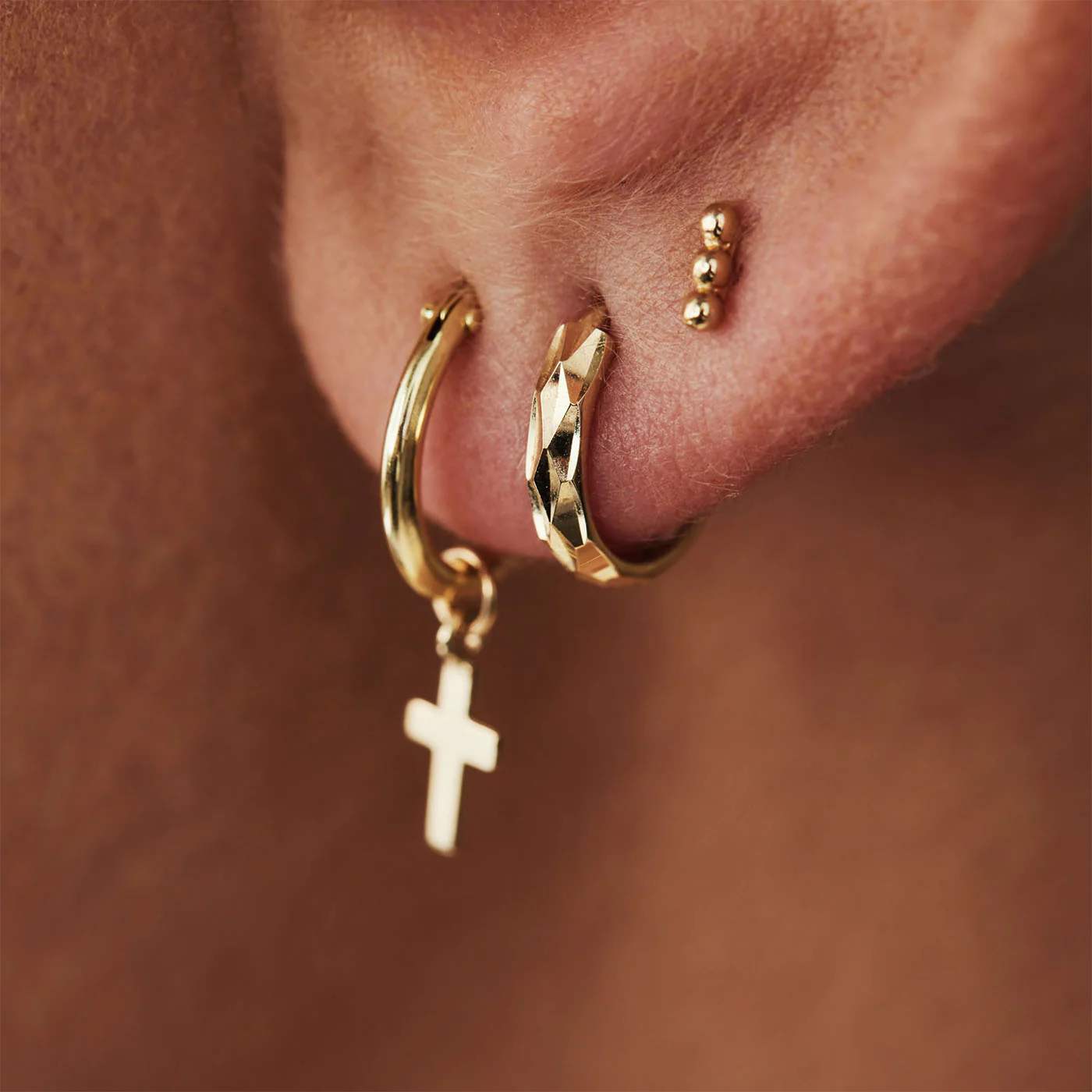 Isabel Bernard 14 Carat Golden Rivoli Claire Earstuds IB360193 - Image 4