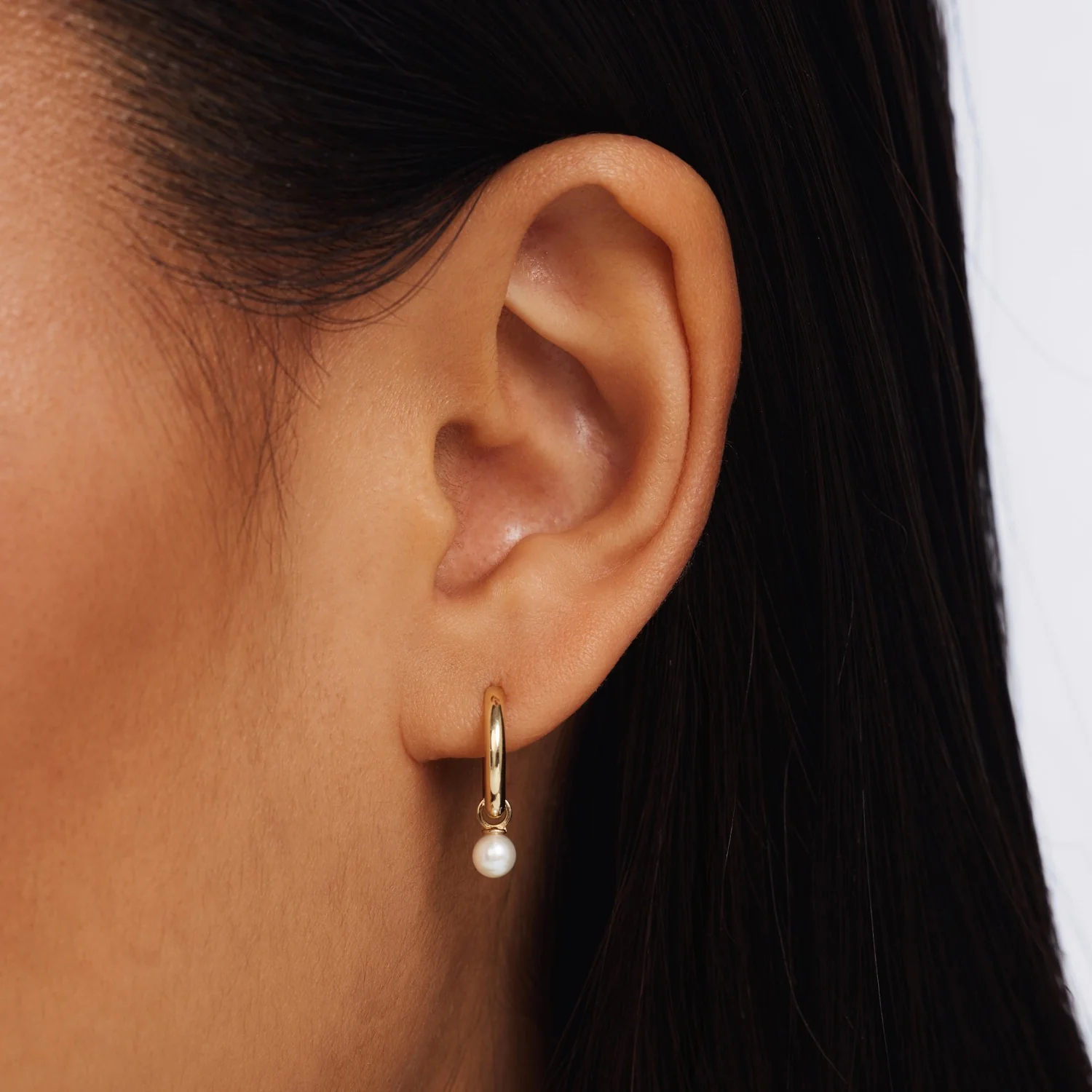 Isabel Bernard Belleville Luna 14 Carat Golden Hoop Earrings IB360158 - Image 2