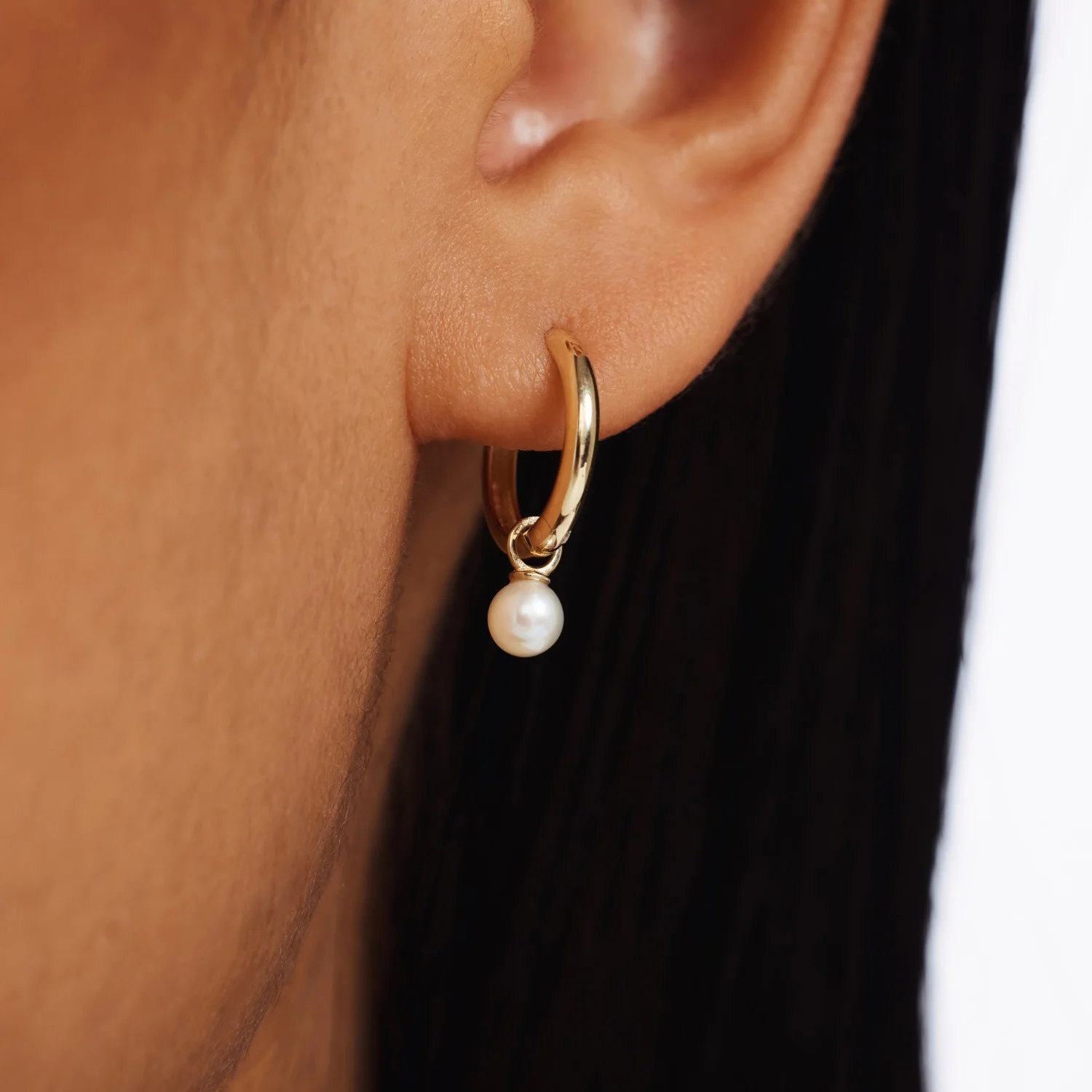 Isabel Bernard Belleville Luna 14 Carat Golden Hoop Earrings IB360158 - Image 3