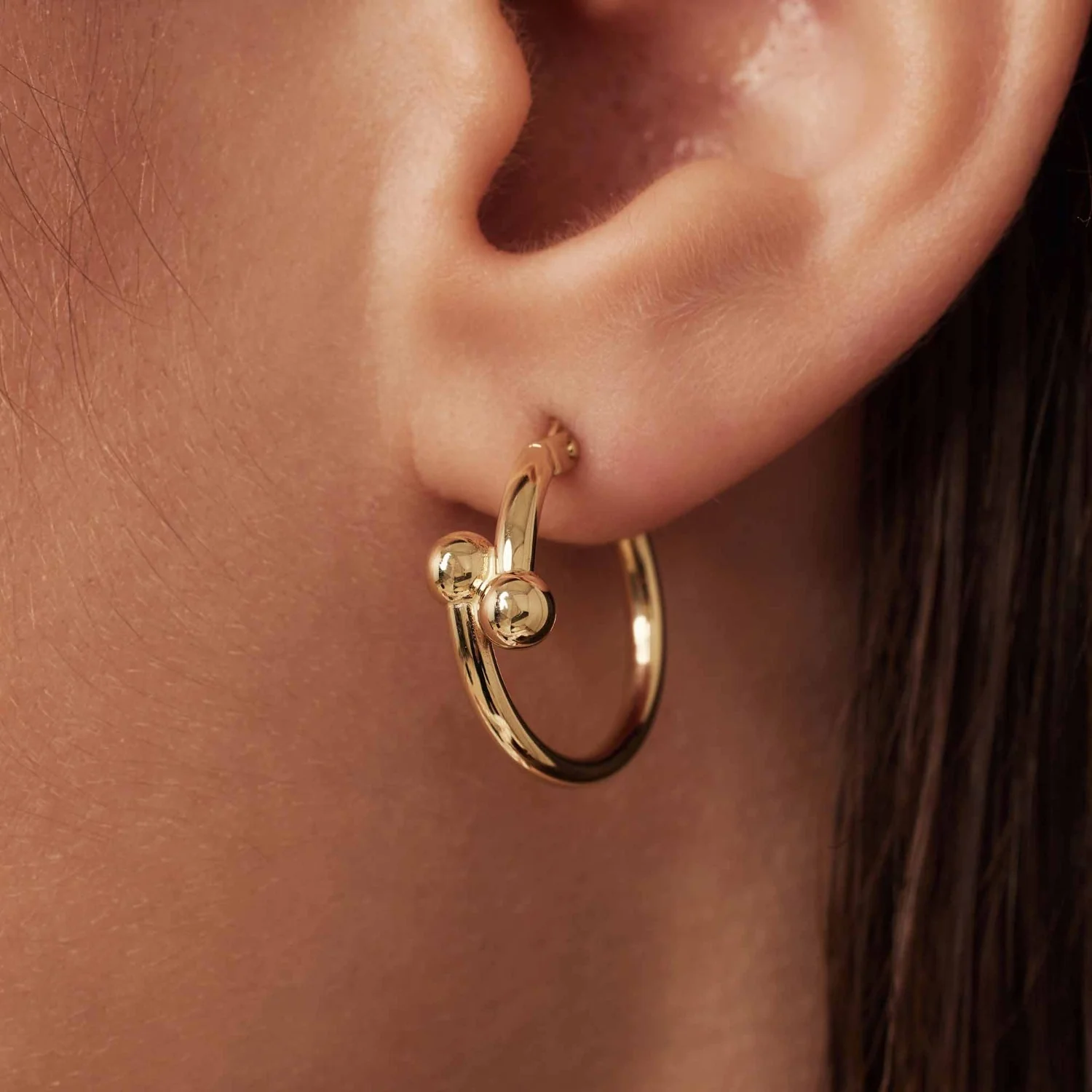 Isabel Bernard Cadeau d'Isabel 14 karat gold bracelet bangle and hoop earrings gift set IB90179 - Image 5