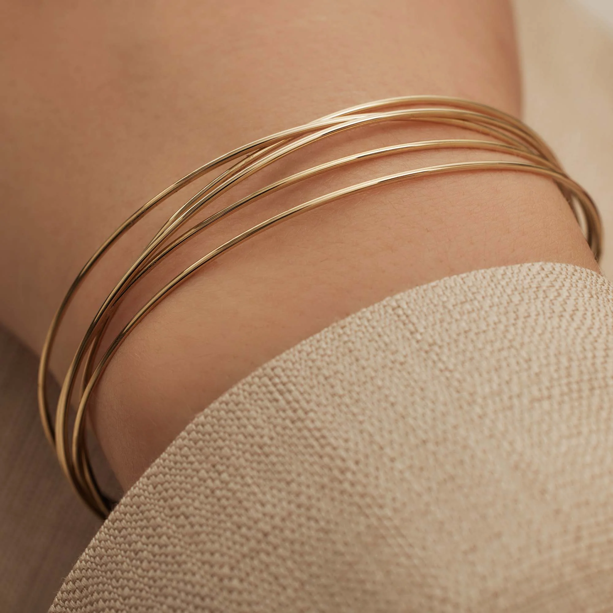 Isabel Bernard Cour d'Honneur Adora 14 Carat Golden Bangle Set IB320111 - Image 3