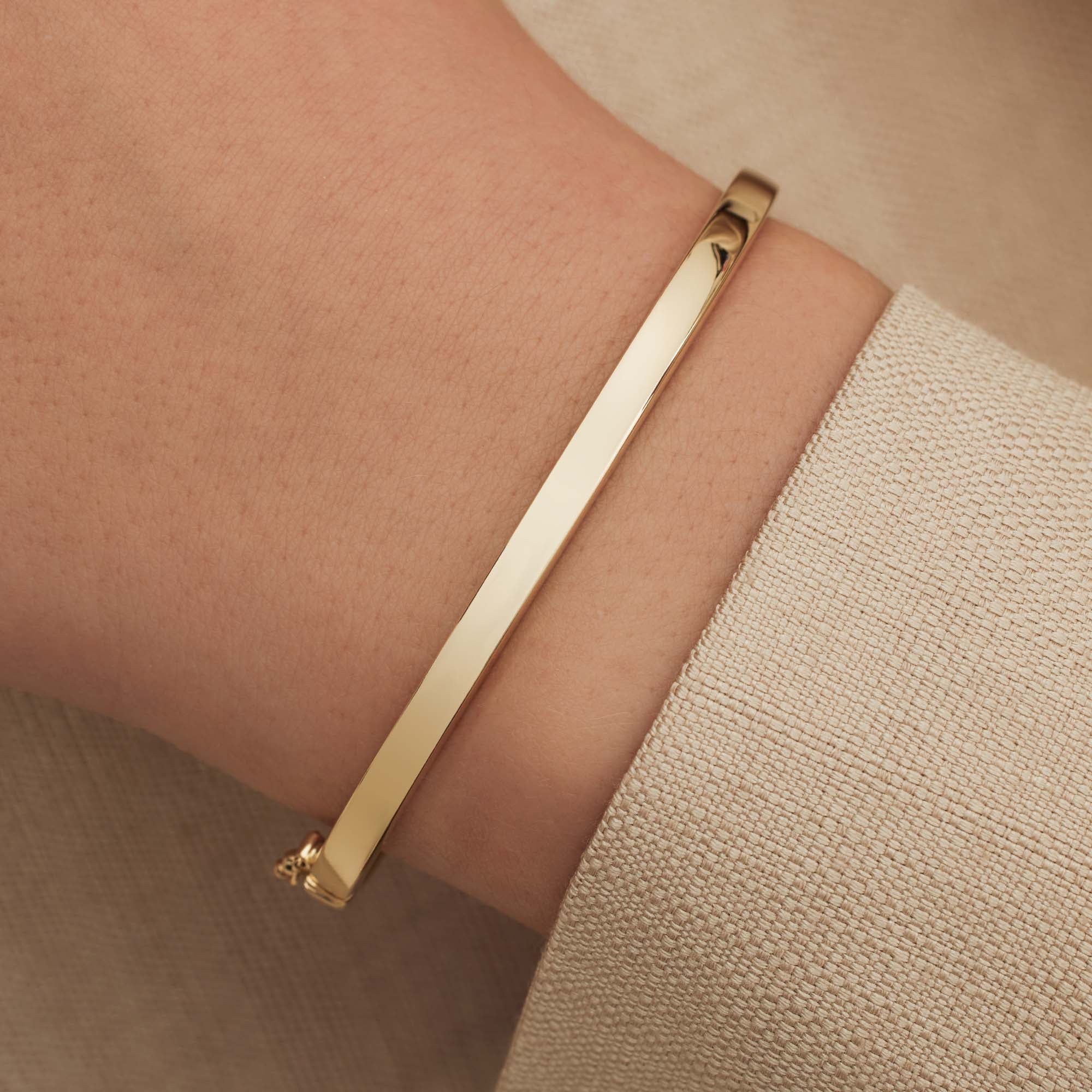 Isabel Bernard Cour d'Honneur Clara 14 Carat Golden Bangle IB320113-56 - Image 2