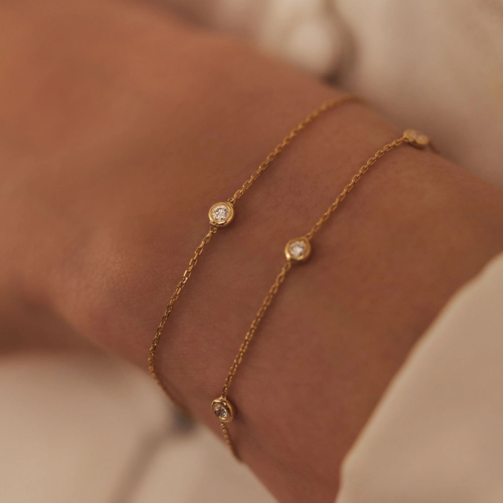 Isabel Bernard De la Paix Alfie 14 Carat Golden Bracelet | diamond 0.05 ct | IBD320002 - Image 3