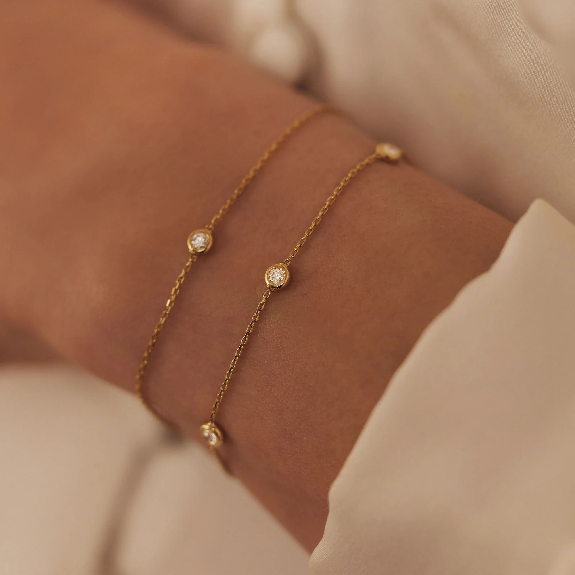 Isabel Bernard De la Paix Alfie 14 Carat Golden Bracelet | diamond 0.12 ct | IBD320001 - Image 3