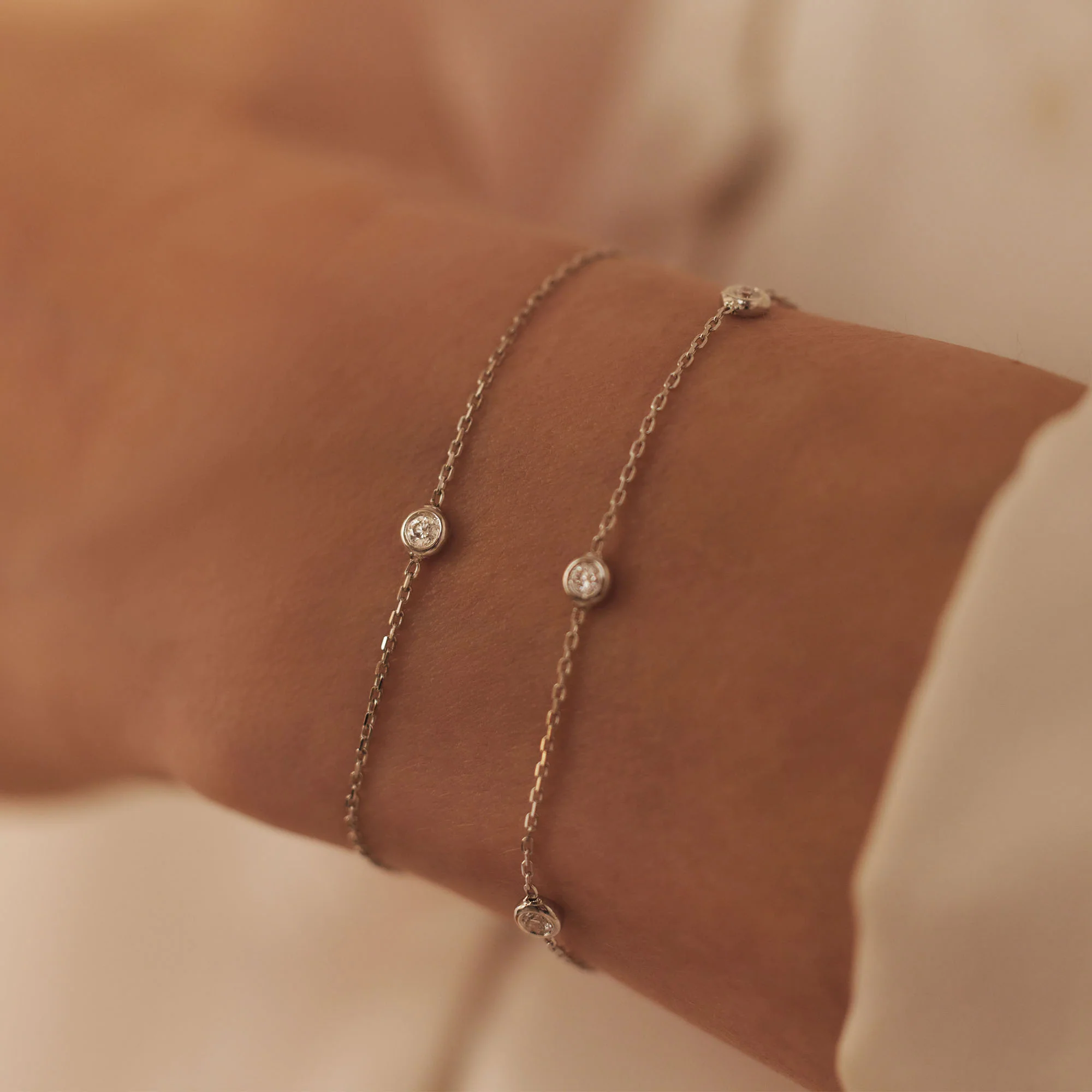 Isabel Bernard De la Paix Alfie 14 Carat Whitegold Bracelet | diamond 0.05 ct | IBD320004 - Image 2