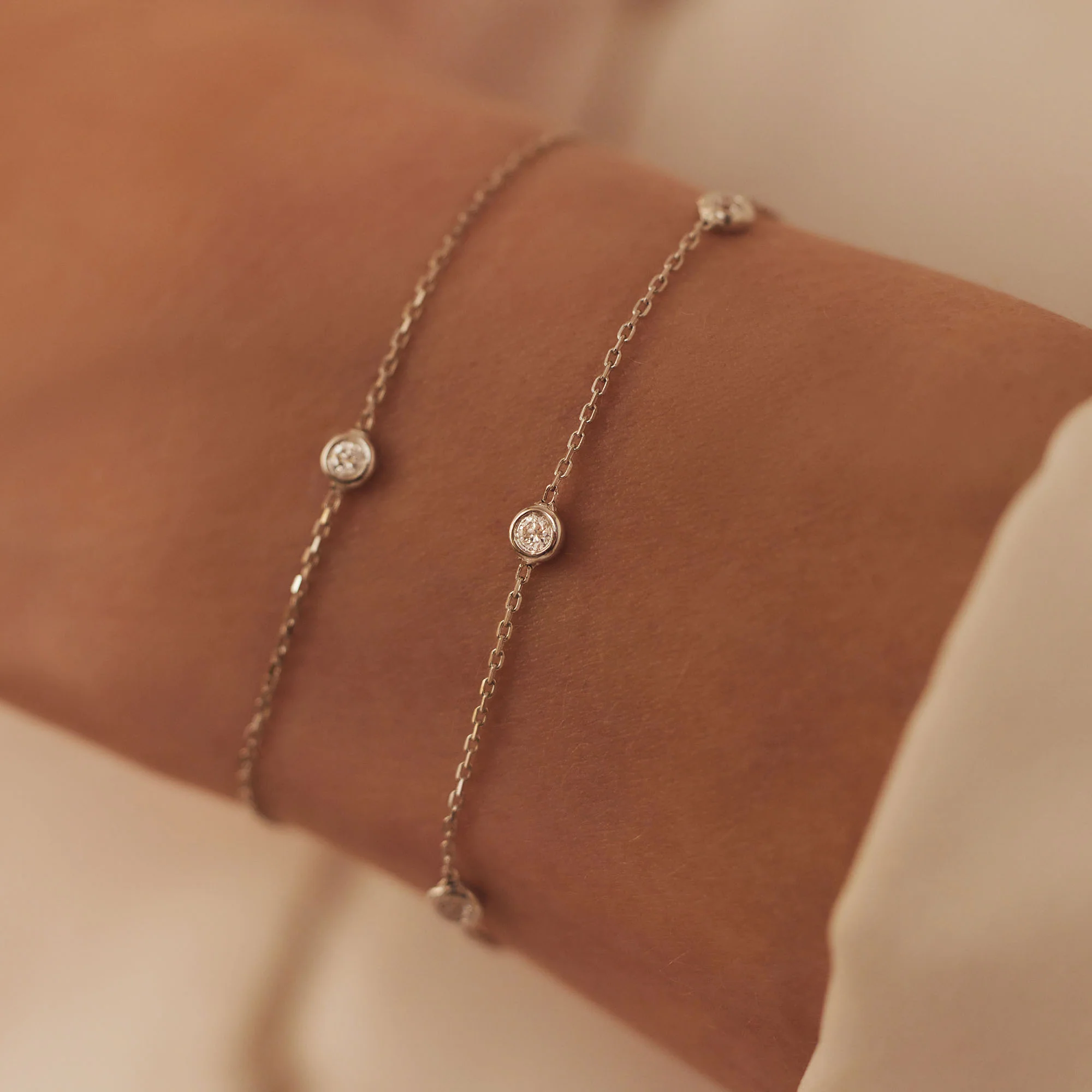 Isabel Bernard De la Paix Alfie 14 Carat Whitegold Bracelet | diamond 0.05 ct | IBD320004 - Image 3