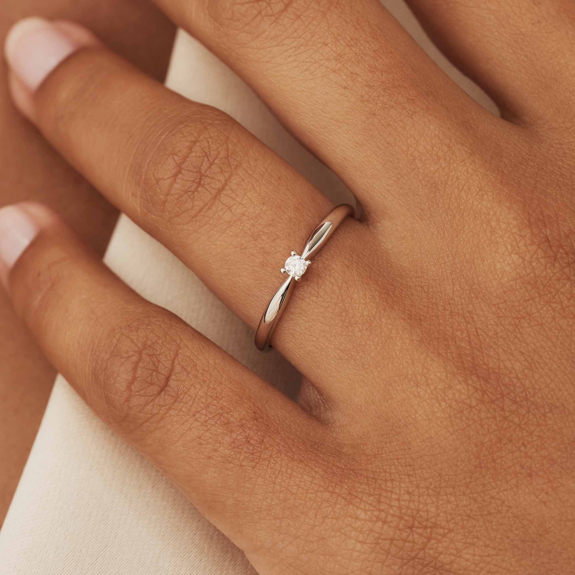 Isabel Bernard De la Paix Céline 14 Carat Whitegold Ring | diamond 0.05 ct | IBD330004-48 - Image 2