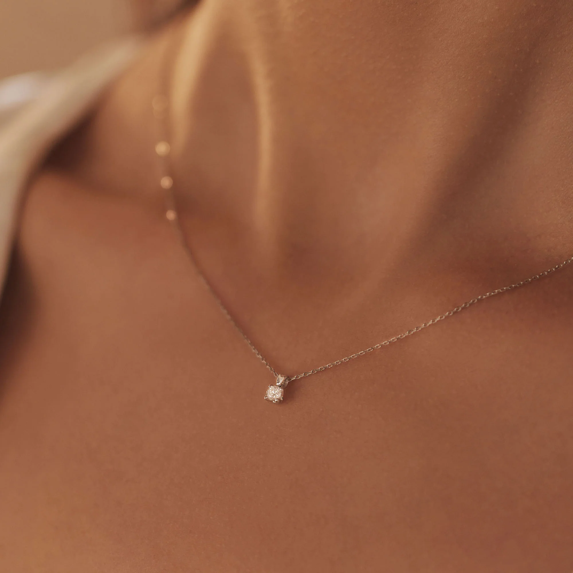 Isabel Bernard De la Paix Christine 14 Carat Whitegold Necklace | diamond 0.10 ct | IBD350006 - Image 3