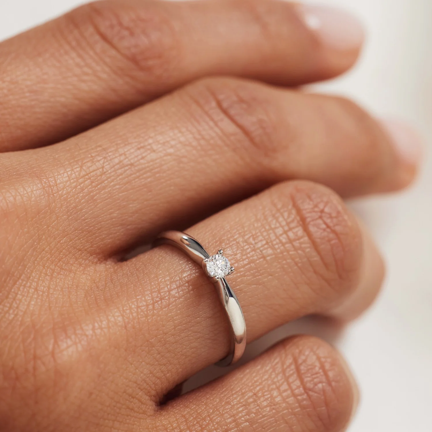Isabel Bernard De la Paix Christine 14 Carat Whitegold Ring | diamond 0.10 ct | IBD330006-48 - Image 2