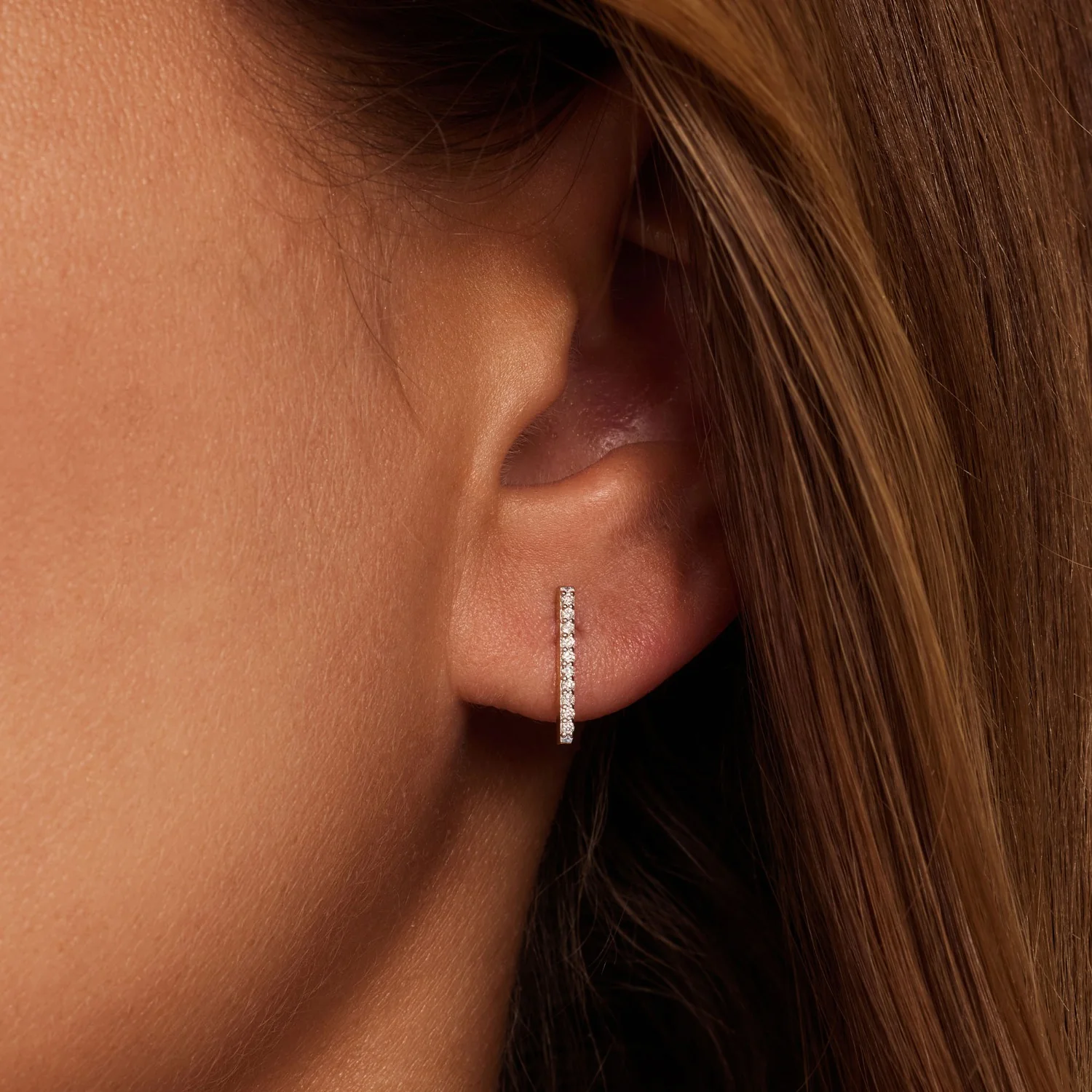 Isabel Bernard De la Paix Flavie 14 Karat gold ear studs with diamond 0.11 carat IBD360039 - Image 3