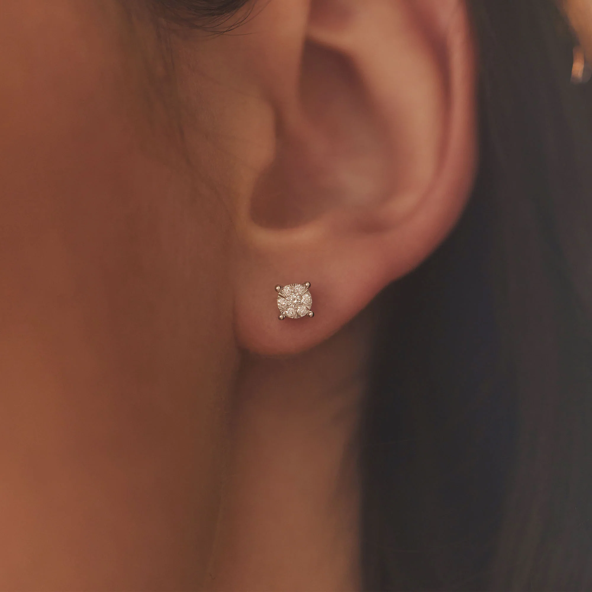 Isabel Bernard De la Paix Hanaé 14 Carat Whitegold Ear Studs | diamond 0.16 ct | IBD360016 - Image 2