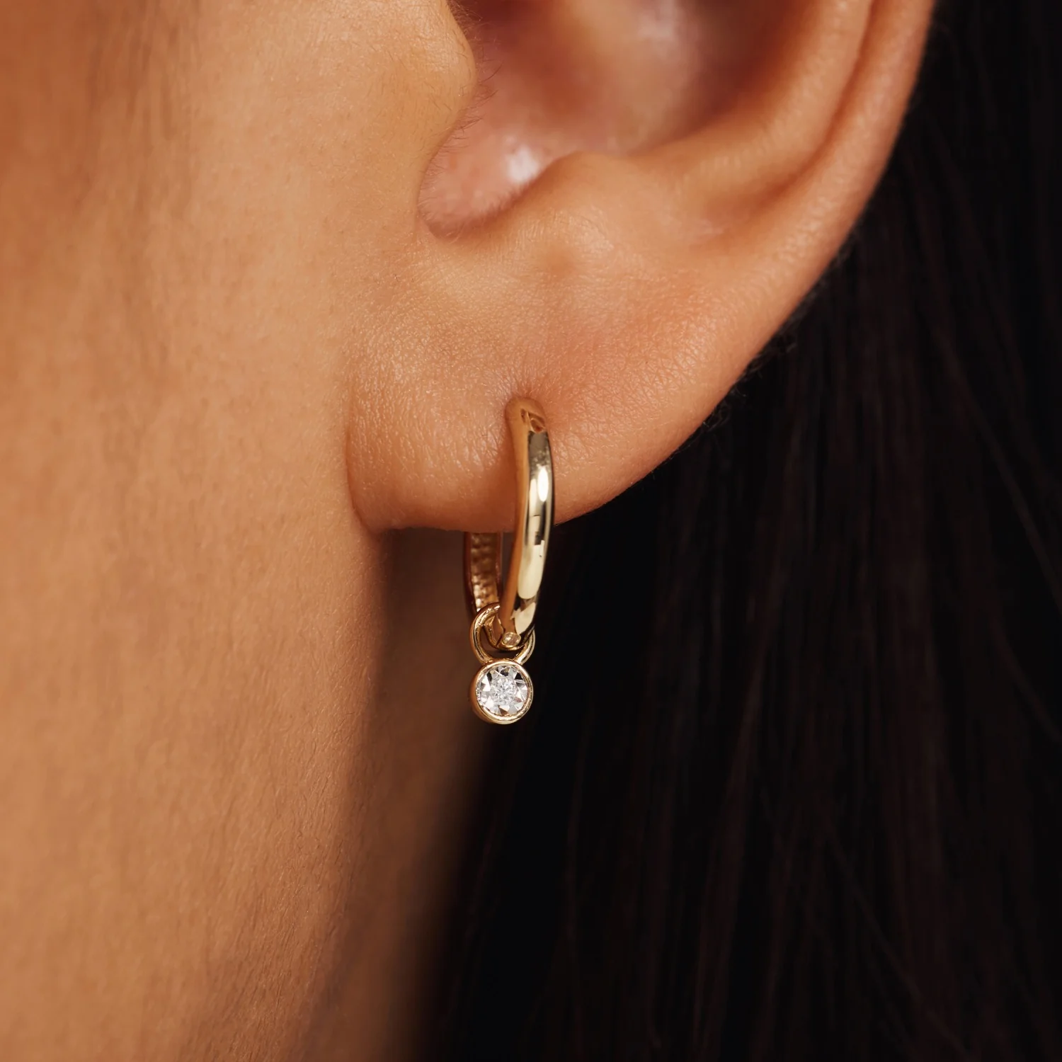 Isabel Bernard De La Paix Inaya 14 Carat Golden Hoop Earrings | diamond 0.02 ct | IBD360022 - Image 2