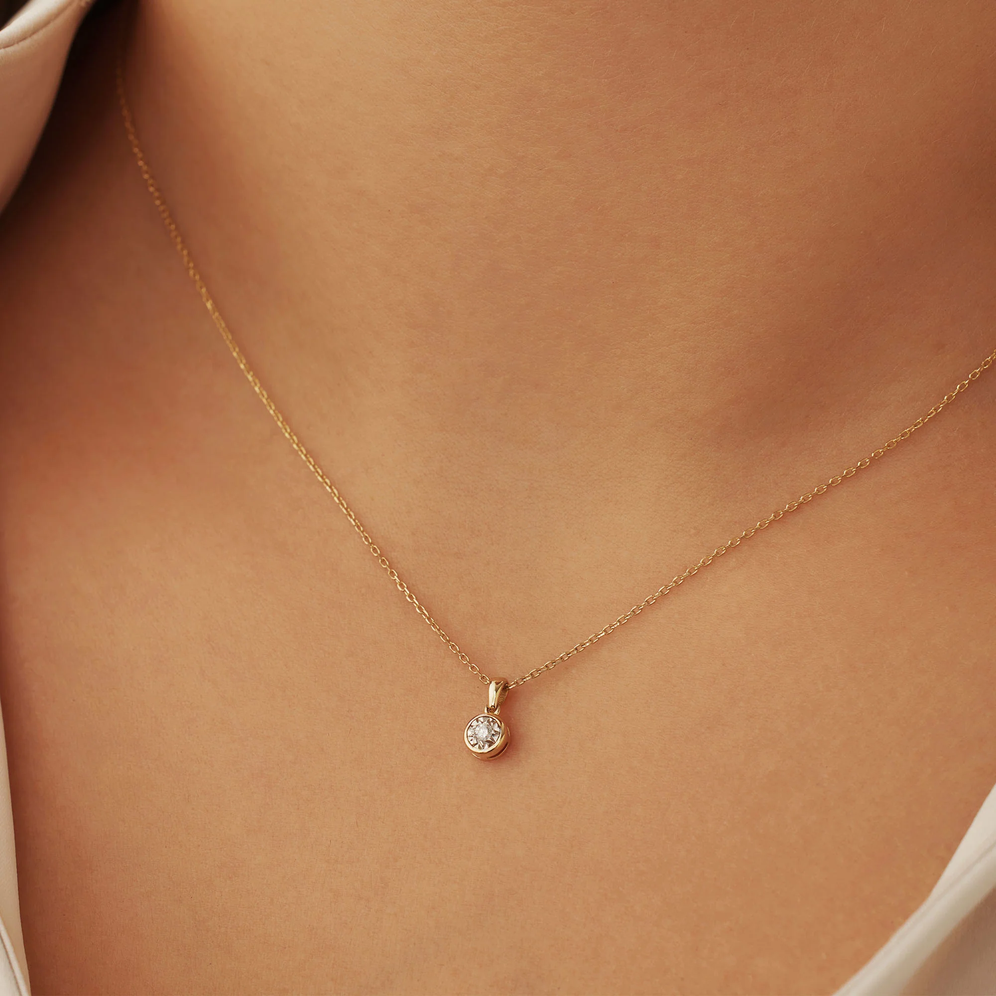 Isabel Bernard De La Paix Inaya 14 Carat Golden Necklace | diamond 0.03 ct | IBD350019 - Image 2
