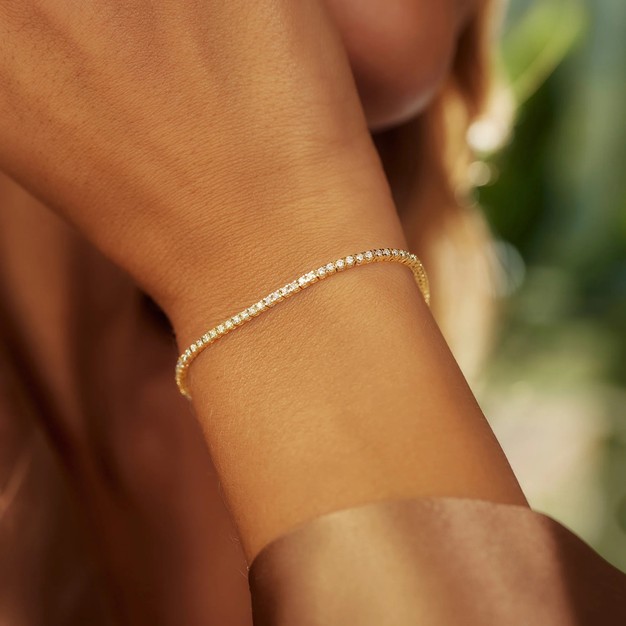 Isabel Bernard De la Paix Madeline 14 Carat Golden Tennis Bracelet | diamond 1.08 ct | IBD320005 - Image 4