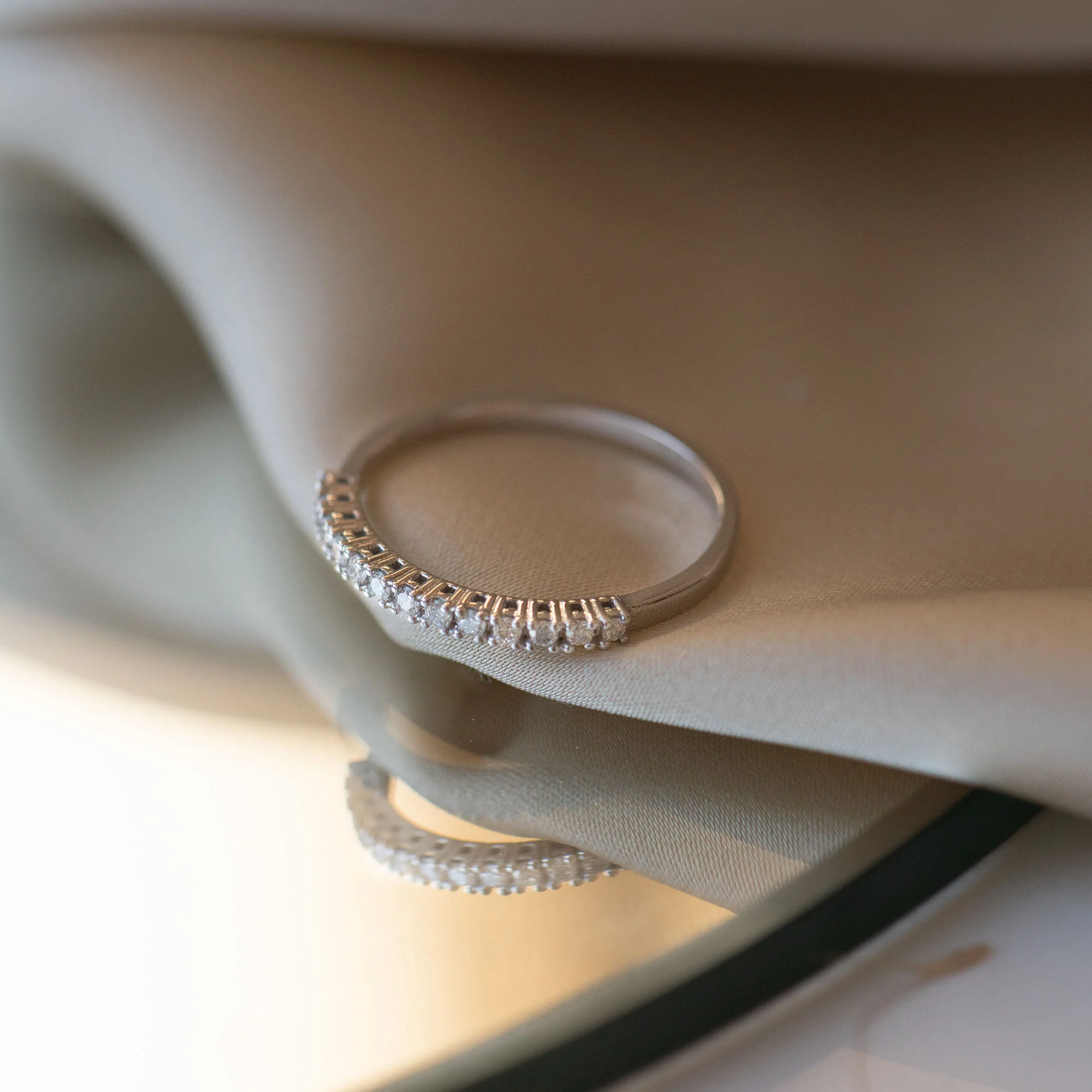 Isabel Bernard De la Paix Madeline 14 Carat Whitegold Ring | diamond 0.14 ct | IBD330021-50 - Image 4