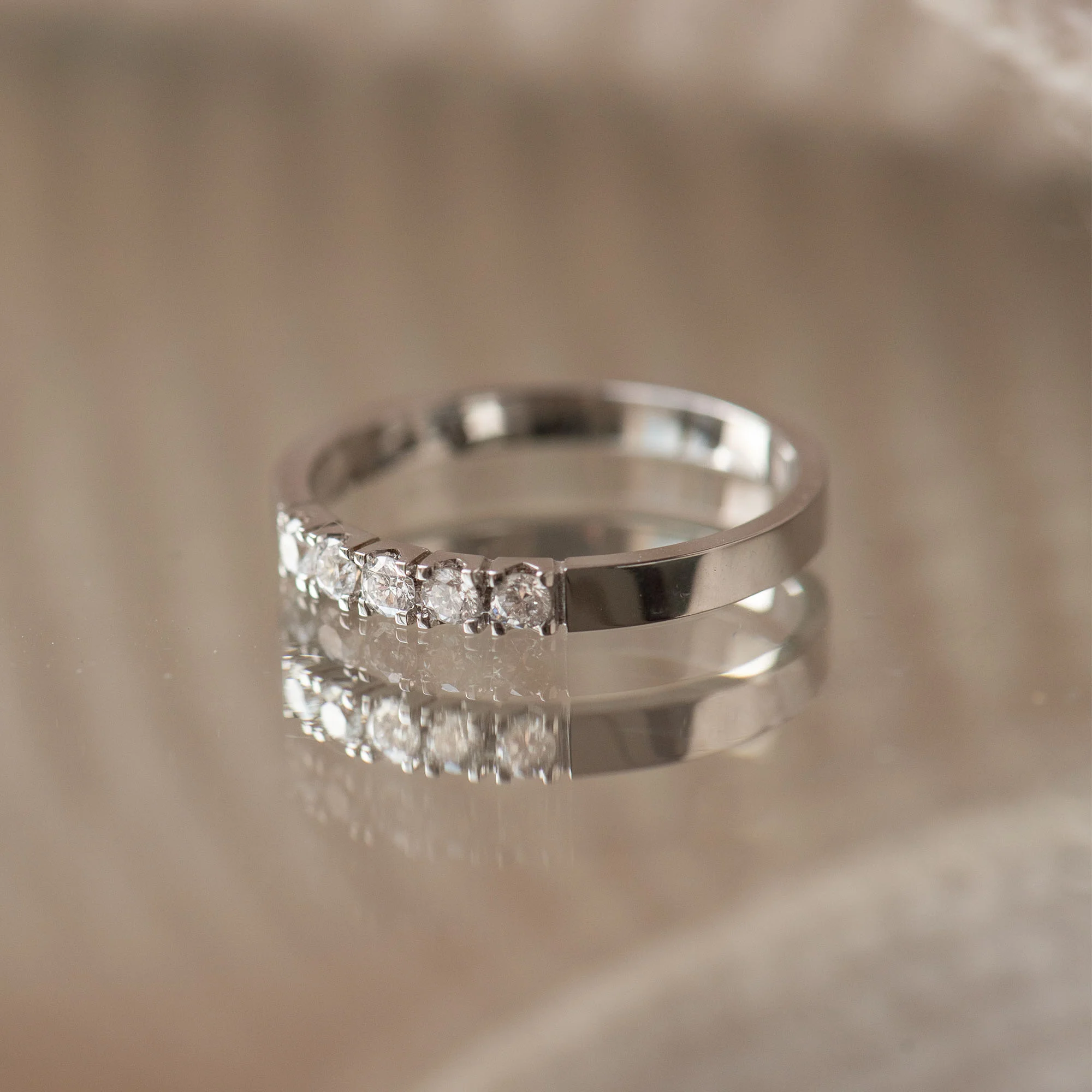 Isabel Bernard De la Paix Madeline 14 Carat Whitegold Ring | diamond 0.20 ct | IBD330019-48 - Image 6