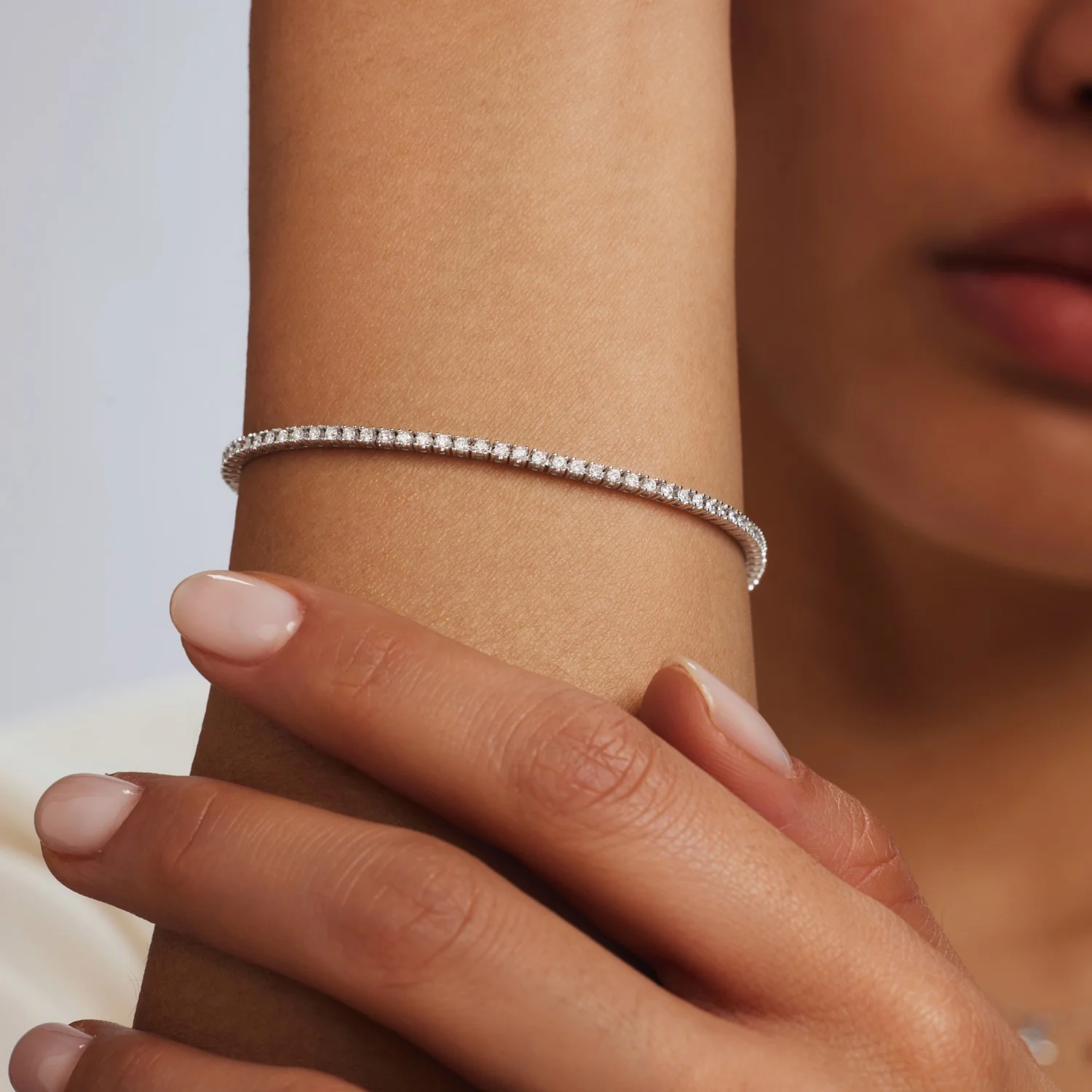 Isabel Bernard De la Paix Madeline 14 Carat Whitegold Tennis Bracelet | diamond 1.08 ct | IBD320006 - Image 3