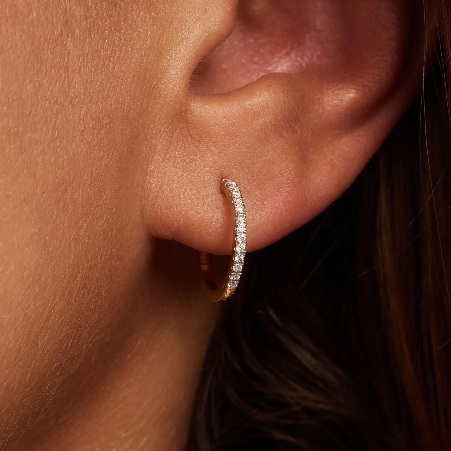 Isabel Bernard De la Paix Madeline 14 karat gold hoop earrings with diamond 0.15 carat IBD360034 - Image 2