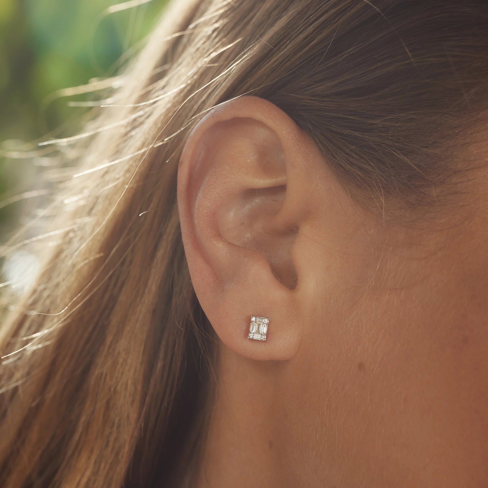 Isabel Bernard De la Paix Maxime 14 Carat Golden Ear Studs | diamond 0.19 ct | IBD360020 - Image 4