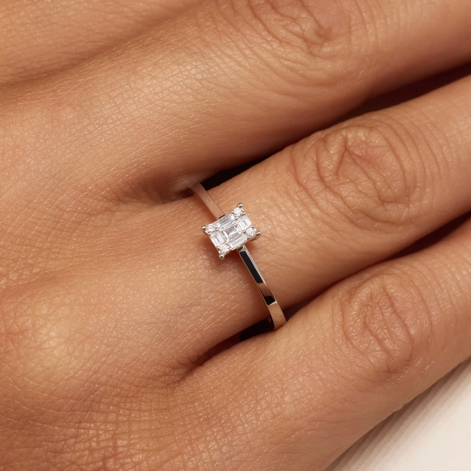 Isabel Bernard De la Paix Maxime 14 karat whitegold ring with diamond 0.13 carat IBD330042-54 - Image 2
