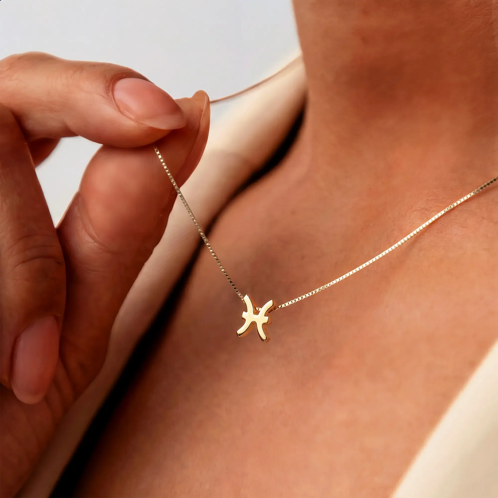 Isabel Bernard Étoiles d’Or Pisces 14 Carat Gold Venetian Necklace With Horoscope IB340189 - Image 2