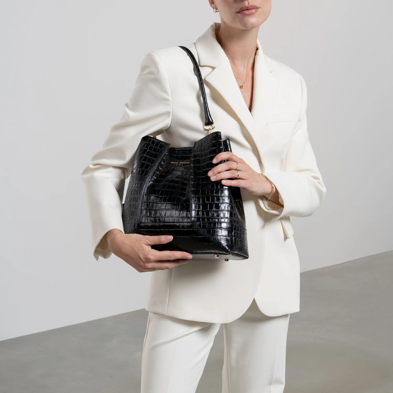 Isabel Bernard Femme Forte Macie Croco Black Calfskin Leather Handbag IB25074-201 - Image 3