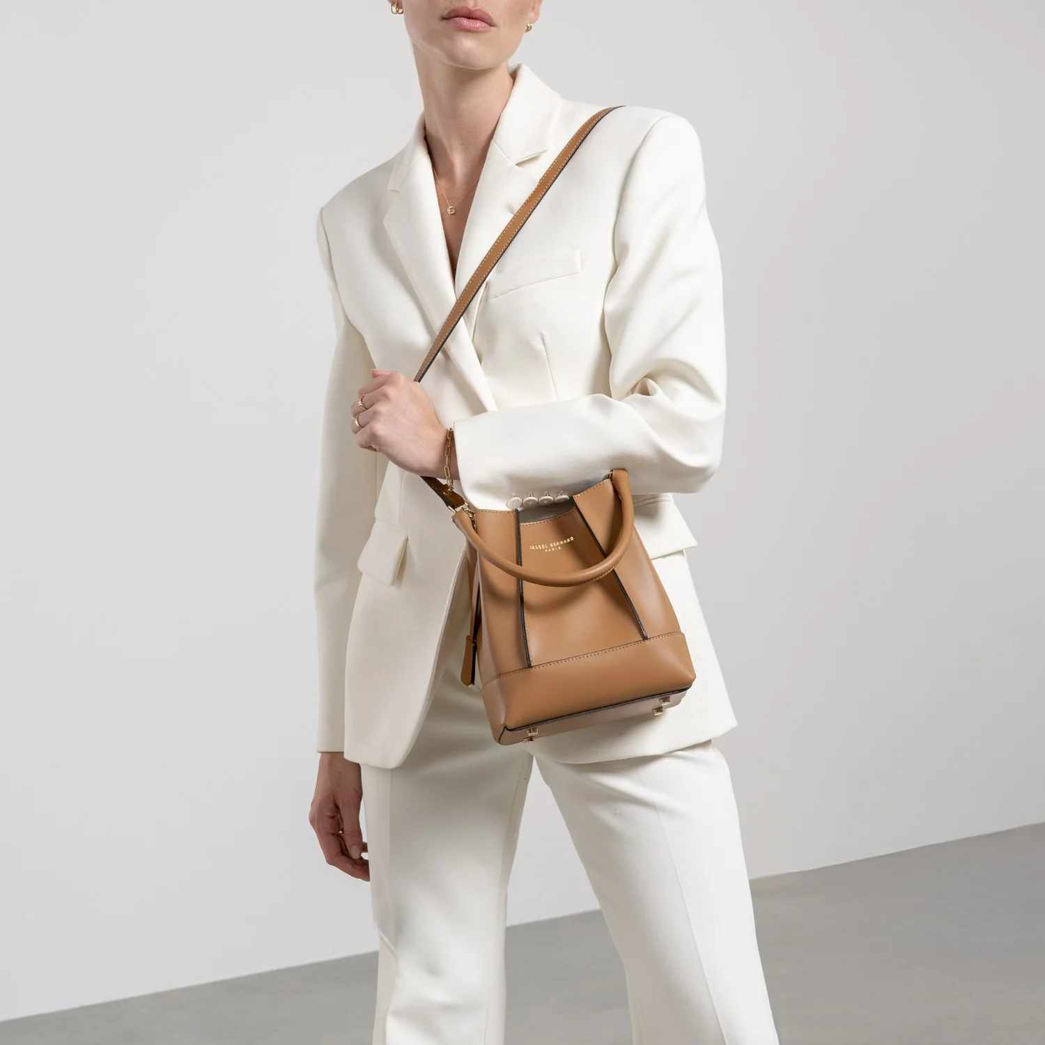Isabel Bernard Femme Forte Minette Camel Calfskin Handbag IB21114-334 - Image 2