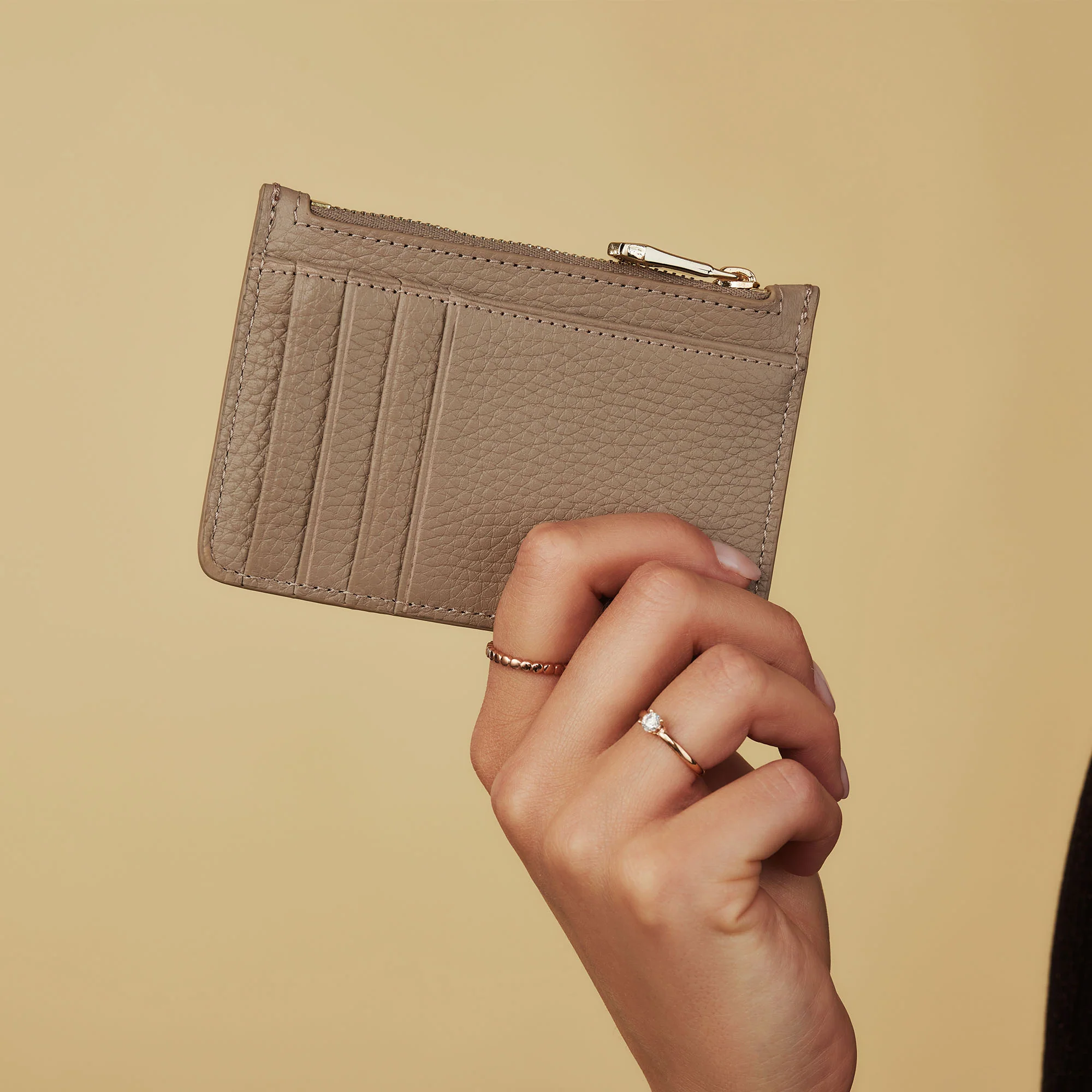 Isabel Bernard Honoré Aveline Taupe Leather Card Holder made of Calfskin IB27017 - Image 3