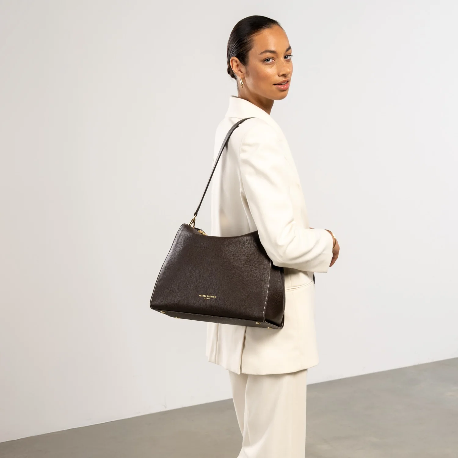 Isabel Bernard Honoré Emma Dark Brown Shoulder Bag IB21134-031 - Image 3