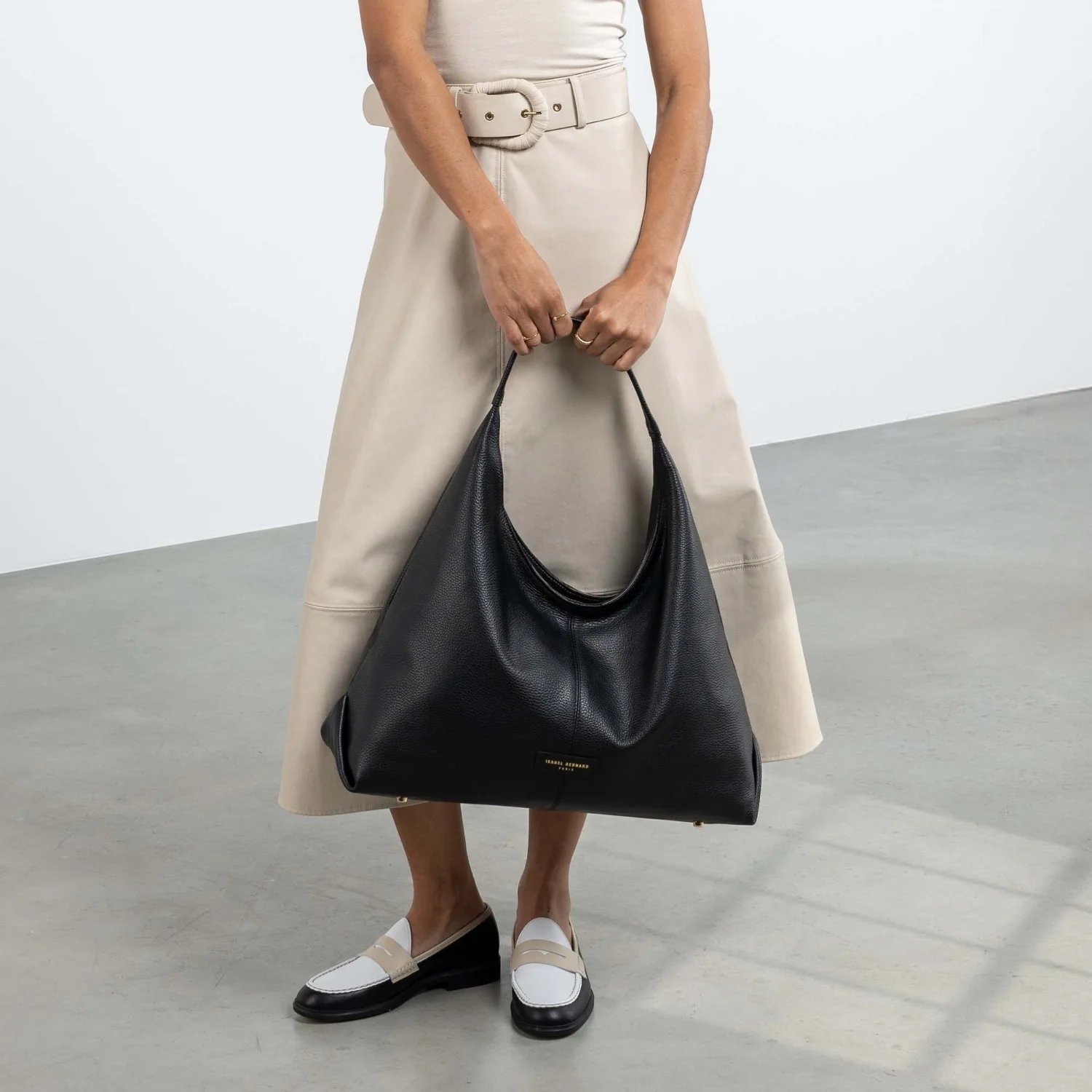 Isabel Bernard Honoré Grace black calfskin leather shoulder bag IB25093-001 - Image 2